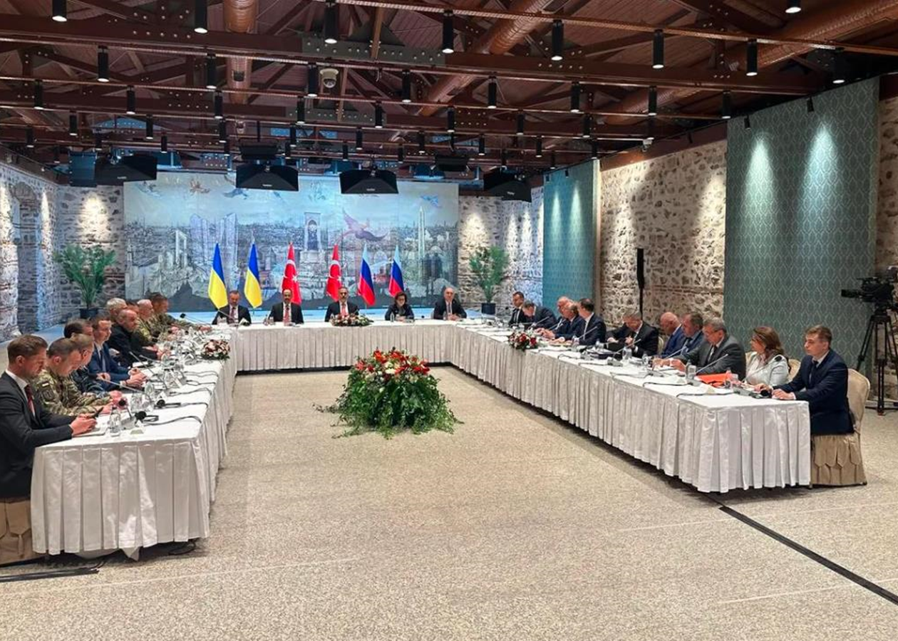 Делегація України на перемовинах з РФ спілкується через перекладача – ЗМ
