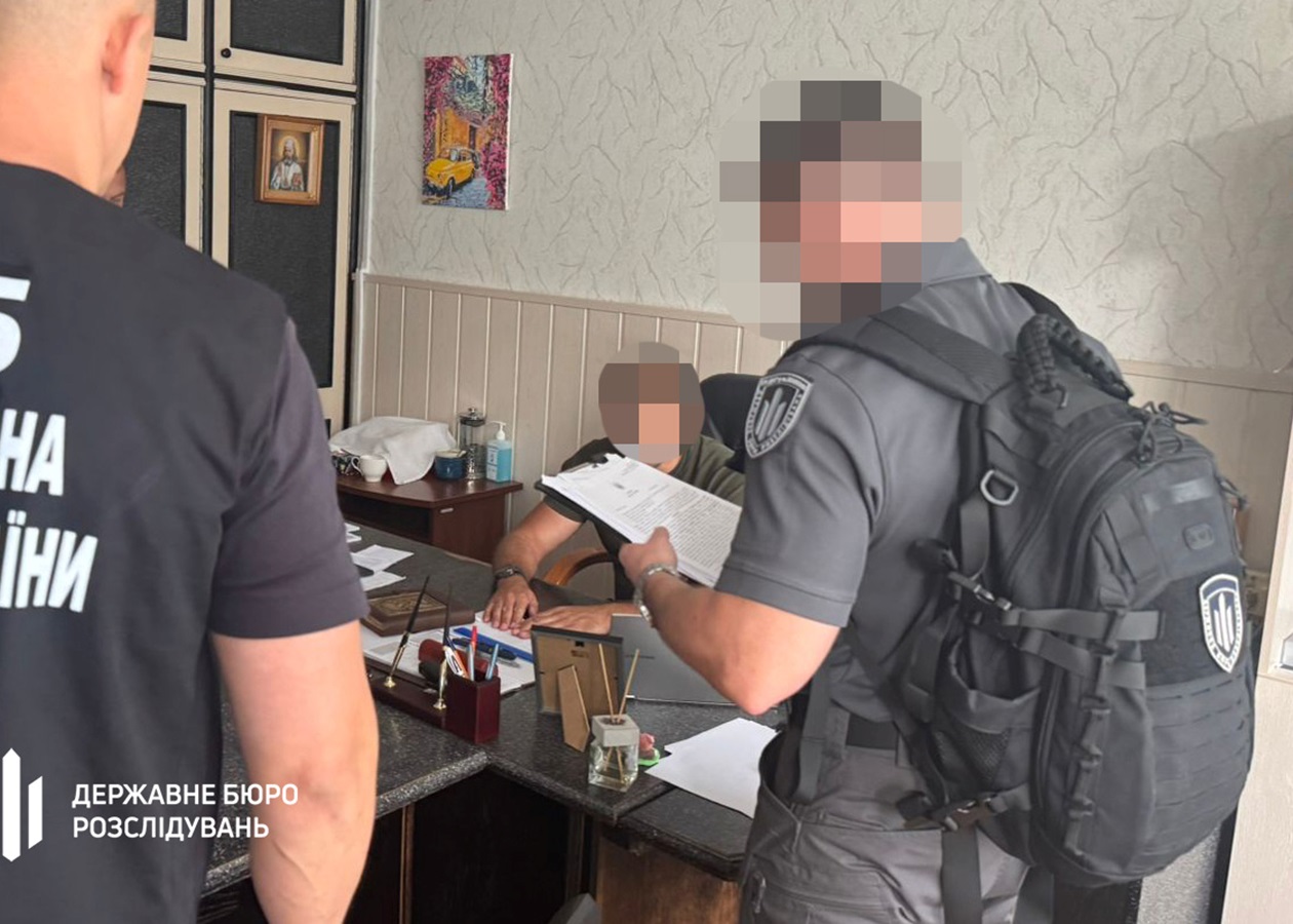 Медінспектор у Дніпрі вимагав хабар у пораненого бійця