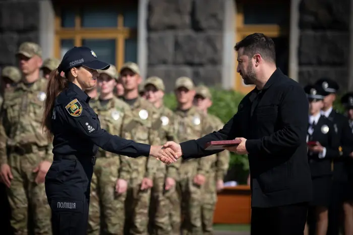 Зеленський відзначив працівників Нацполіції державними нагородами