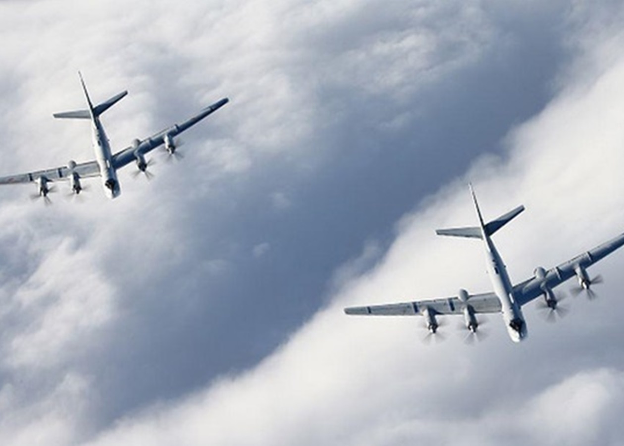 РФ підняла в небо Ту-95: коли будуть ракети