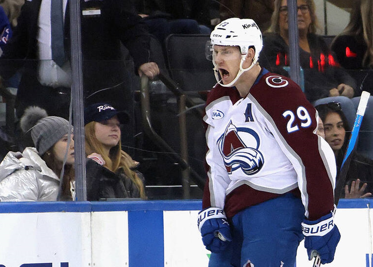 Ніч в НХЛ: Айлендерс виривають перемогу