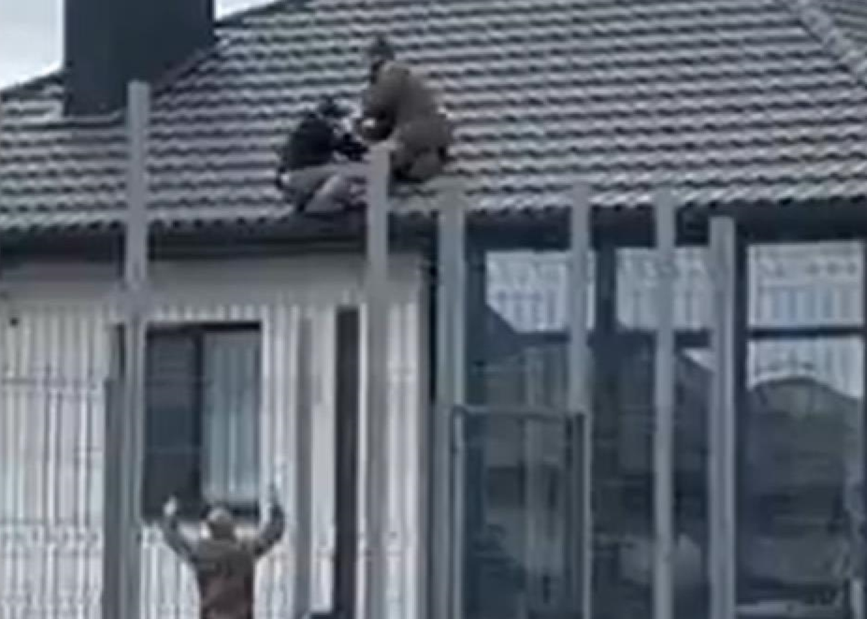 Під Луцьком військовий ТЦК скинув чоловіка з даху