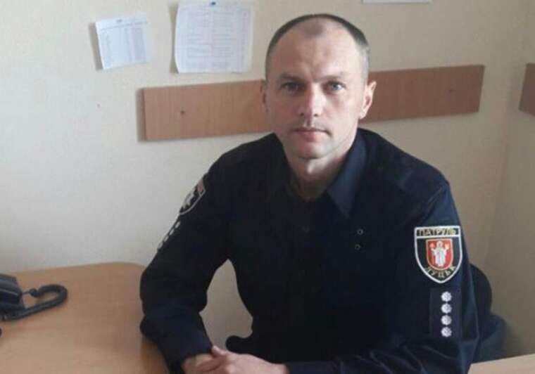 Начальника відділу луцької патрульної поліції Оксенюка засудили за хабар у 1000 доларів, але він уникнув в’язниці