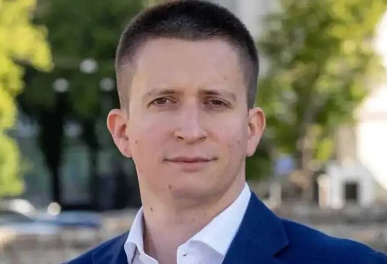 Підозрюваний у справі ОЗУ посадовець ОПУ Дубовик задекларував майно у Хотянівці, елітні авто та понад 1 мільйон гривень зарплати