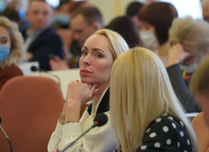 Porsche, мільйони готівкою та земля в Севастополі: що задекларувала депутатка Полтавської міськради Ірина Климко