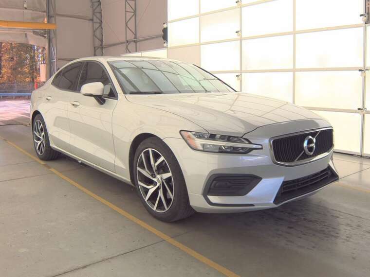 Прокурор Кременчуцької окружної прокуратури Владислав Бобоха придбав Volvo S60 за 896 тисяч гривень