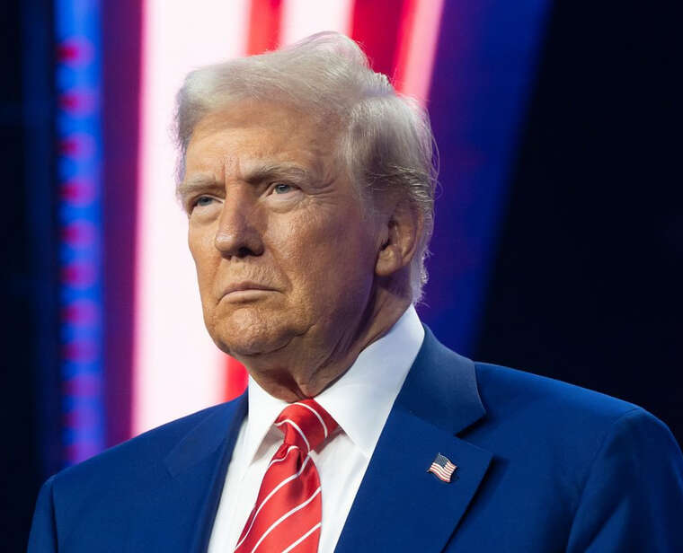 Трамп заявив про «чудову розмову» з Путіним: «Він хоче укласти угоду»