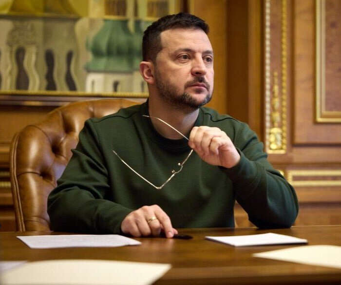 Зеленський підписав закони про податки на продажі через онлайн-платформи та посилки до 150 євро